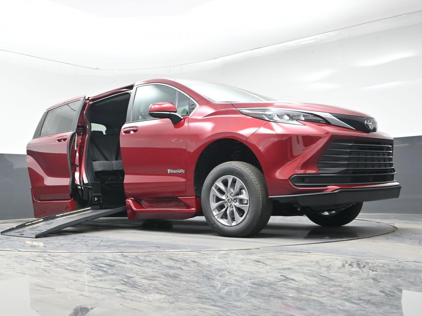 2026 Red /Gray Toyota Sienna LE 8-Passenger (5TDKRKEC7TS) with an 2.5L L4 DOHC 16V HYBRID engine, CVT transmission, located at 4301 Oak Circle #19, Boca Raton, FL, 33431, (954) 561-2499, 26.388472, -80.084045 - Brand New 2026 Toyota Sienna LE Braunability Handicap Wheelchair Conversion Braunability XT Conversion Power Foldout Ramp Fully Loaded! Ask about our Dealer Rebate Programs! 954-561-2499. ?? JUST ARRIVED | BRAND NEW 2026 TOYOTA SIENNA LE ?? BraunAbility XT Power Wheelchair Conversion Experience u - Photo#71