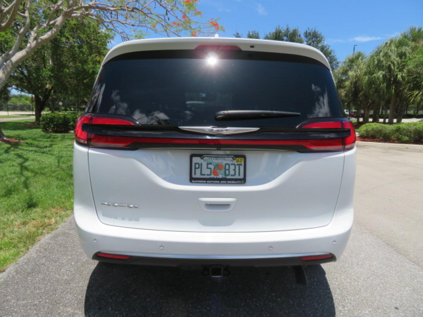 2022 White /Caramel Chrysler Pacifica Pinnacle (2C4RC1PG1NR) with an 3.6L V6 DOHC 24V engine, 9A transmission, located at 4301 Oak Circle #19, Boca Raton, FL, 33431, (954) 561-2499, 26.388472, -80.084045 - ? 2022 Chrysler Pacifica Pinnacle Rollx Handicap Wheelchair Conversion Van – ONLY 10K Original Miles ? ? ULTRA RARE PINNACLE EDITION – THE ULTIMATE LUXURY WHEELCHAIR VAN ? Experience unmatched luxury, accessibility, and innovation with this stunning 2022 Chrysler Pacifica Pinnacle Rollx Handic - Photo#15