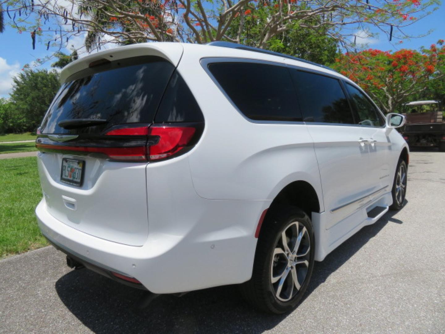 2022 White /Caramel Chrysler Pacifica Pinnacle (2C4RC1PG1NR) with an 3.6L V6 DOHC 24V engine, 9A transmission, located at 4301 Oak Circle #19, Boca Raton, FL, 33431, (954) 561-2499, 26.388472, -80.084045 - ? 2022 Chrysler Pacifica Pinnacle Rollx Handicap Wheelchair Conversion Van – ONLY 10K Original Miles ? ? ULTRA RARE PINNACLE EDITION – THE ULTIMATE LUXURY WHEELCHAIR VAN ? Experience unmatched luxury, accessibility, and innovation with this stunning 2022 Chrysler Pacifica Pinnacle Rollx Handic - Photo#16