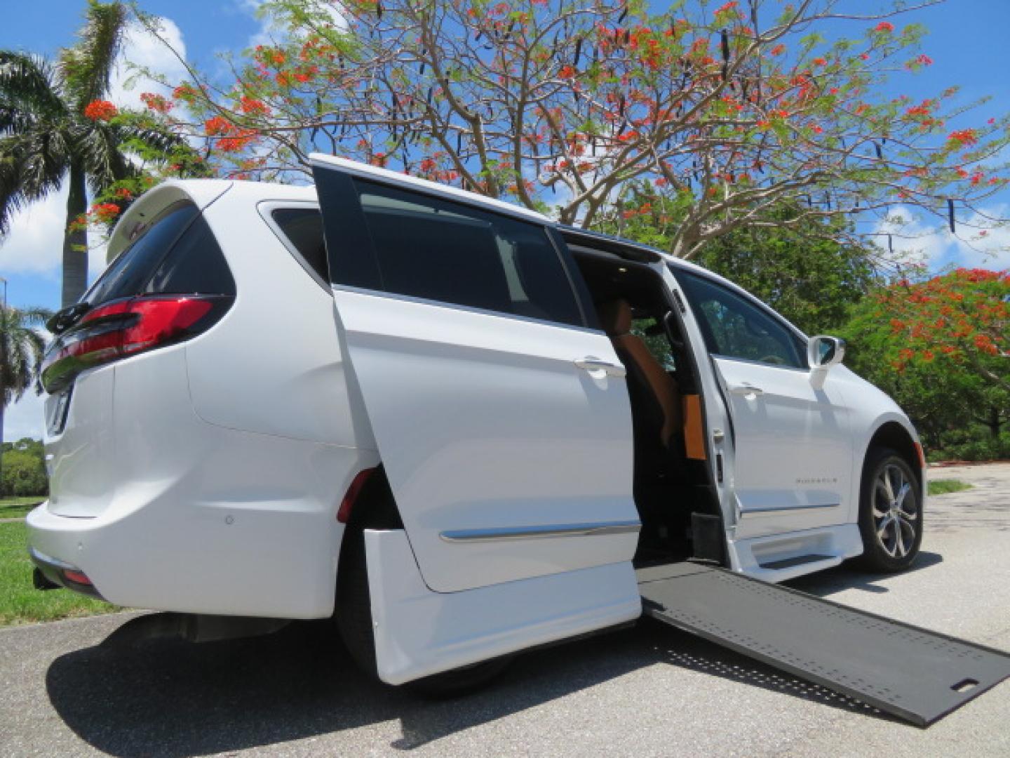 2022 White /Caramel Chrysler Pacifica Pinnacle (2C4RC1PG1NR) with an 3.6L V6 DOHC 24V engine, 9A transmission, located at 4301 Oak Circle #19, Boca Raton, FL, 33431, (954) 561-2499, 26.388472, -80.084045 - ? 2022 Chrysler Pacifica Pinnacle Rollx Handicap Wheelchair Conversion Van – ONLY 10K Original Miles ? ? ULTRA RARE PINNACLE EDITION – THE ULTIMATE LUXURY WHEELCHAIR VAN ? Experience unmatched luxury, accessibility, and innovation with this stunning 2022 Chrysler Pacifica Pinnacle Rollx Handic - Photo#38
