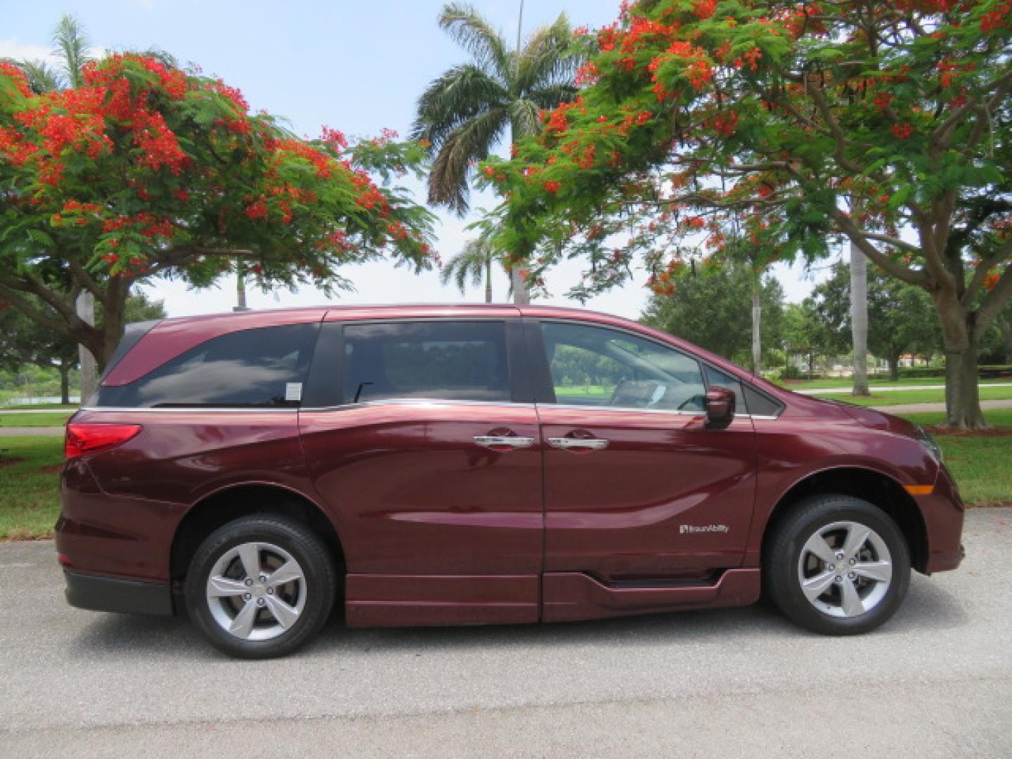 2018 Honda Odyssey EXR (5FNRL6H71JB) with an 3.5L V6 SOHC 24V engine, 6A transmission, located at 4301 Oak Circle #19, Boca Raton, FL, 33431, (954) 561-2499, 26.388472, -80.084045 - ? **2018 Honda Odyssey BraunAbility XI Wheelchair Accessible Van** ? **Quality. Reliability. Accessibility.** Looking for a dependable, low-mileage wheelchair accessible van? This **2018 Honda Odyssey BraunAbility XI** is in **excellent condition inside and out** and is ready for its next owne- Photo#8