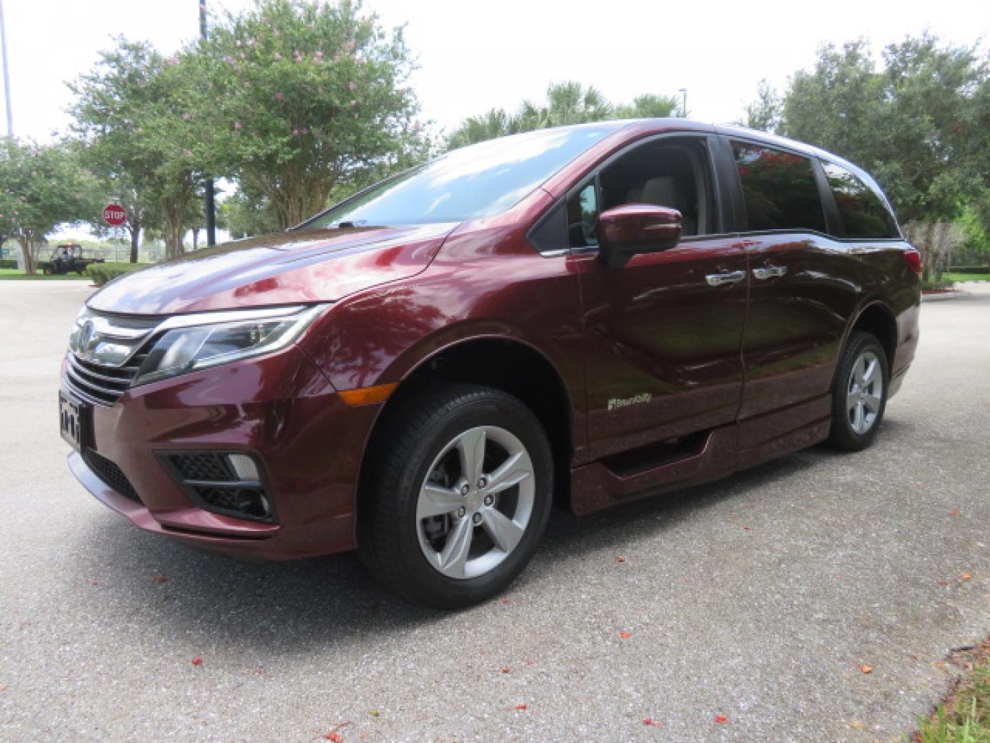 2018 Honda Odyssey EXR (5FNRL6H71JB) with an 3.5L V6 SOHC 24V engine, 6A transmission, located at 4301 Oak Circle #19, Boca Raton, FL, 33431, (954) 561-2499, 26.388472, -80.084045 - ? **2018 Honda Odyssey BraunAbility XI Wheelchair Accessible Van** ? **Quality. Reliability. Accessibility.** Looking for a dependable, low-mileage wheelchair accessible van? This **2018 Honda Odyssey BraunAbility XI** is in **excellent condition inside and out** and is ready for its next owne- Photo#12