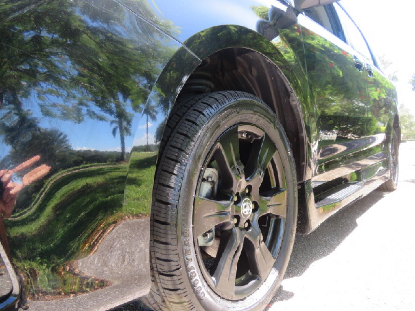 2020 Black /Black Toyota Sienna SE 8-Passenger (5TDXZ3DC3LS) with an 3.5L V6 EFI DOHC 24V engine, 8A transmission, located at 4301 Oak Circle #19, Boca Raton, FL, 33431, (954) 561-2499, 26.388472, -80.084045- Photo#34