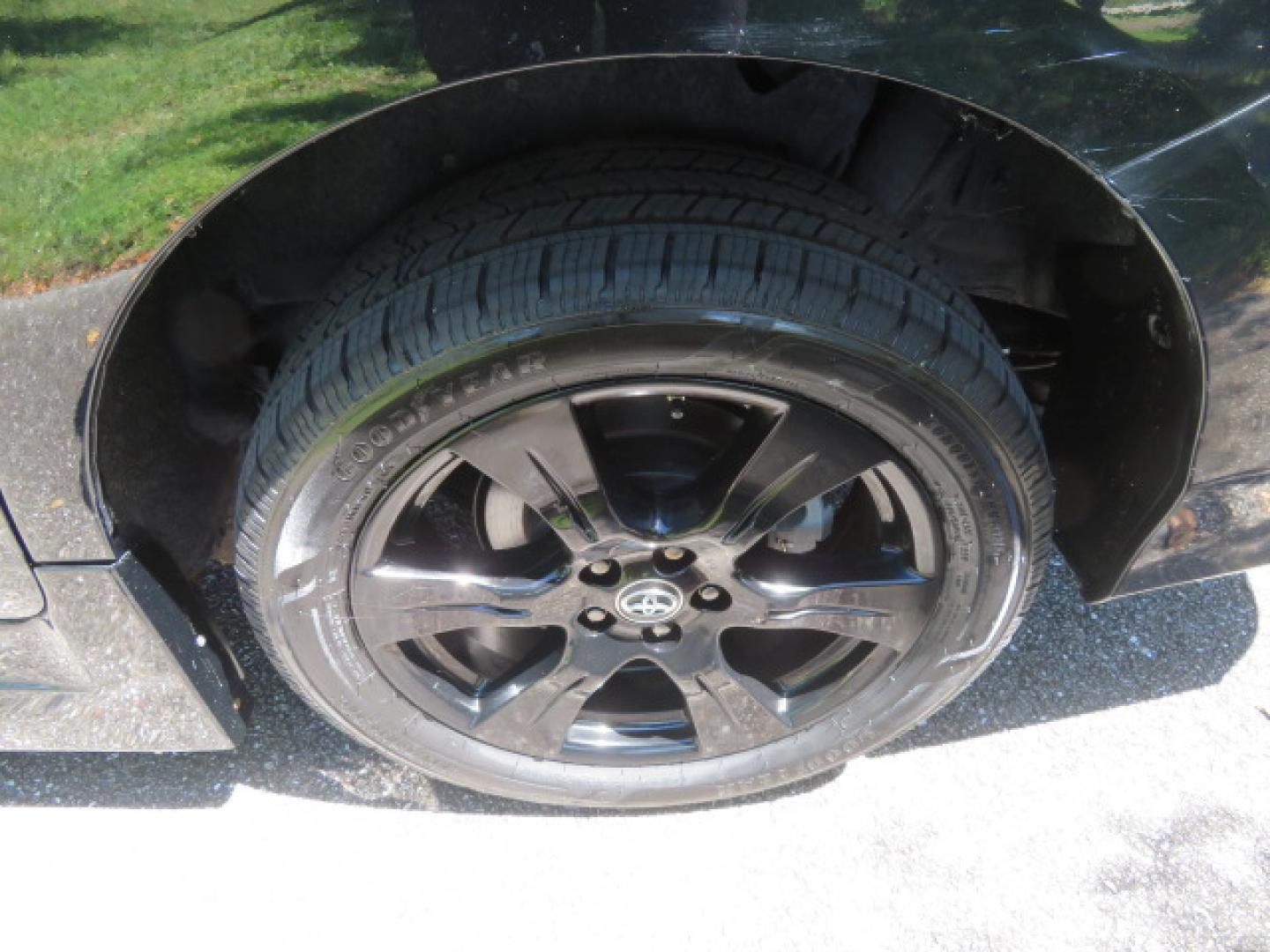 2020 Black /Black Toyota Sienna SE 8-Passenger (5TDXZ3DC3LS) with an 3.5L V6 EFI DOHC 24V engine, 8A transmission, located at 4301 Oak Circle #19, Boca Raton, FL, 33431, (954) 561-2499, 26.388472, -80.084045- Photo#37