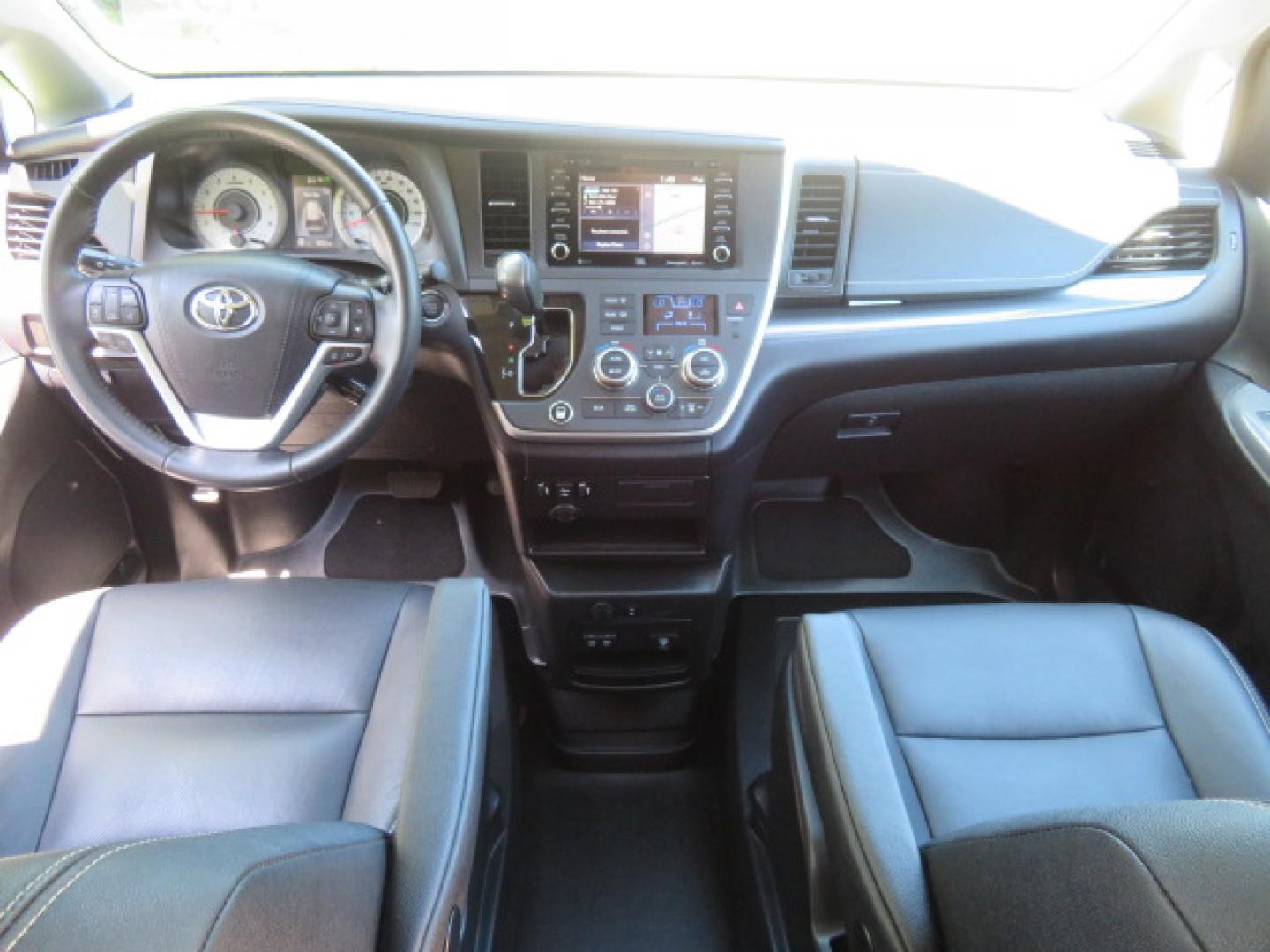 2020 Black /Black Toyota Sienna SE 8-Passenger (5TDXZ3DC3LS) with an 3.5L V6 EFI DOHC 24V engine, 8A transmission, located at 4301 Oak Circle #19, Boca Raton, FL, 33431, (954) 561-2499, 26.388472, -80.084045- Photo#55