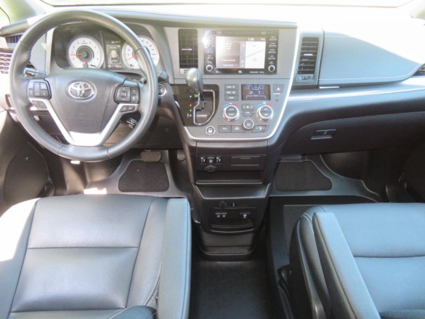 2020 Black /Black Toyota Sienna SE 8-Passenger (5TDXZ3DC3LS) with an 3.5L V6 EFI DOHC 24V engine, 8A transmission, located at 4301 Oak Circle #19, Boca Raton, FL, 33431, (954) 561-2499, 26.388472, -80.084045- Photo#56