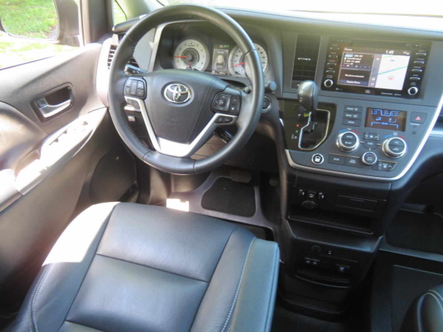 2020 Black /Black Toyota Sienna SE 8-Passenger (5TDXZ3DC3LS) with an 3.5L V6 EFI DOHC 24V engine, 8A transmission, located at 4301 Oak Circle #19, Boca Raton, FL, 33431, (954) 561-2499, 26.388472, -80.084045- Photo#59