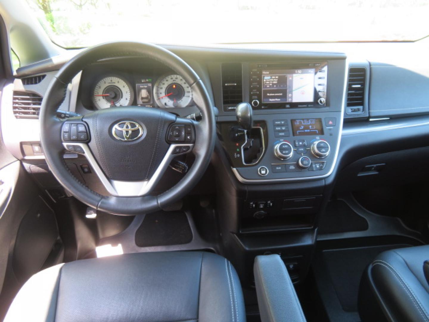 2020 Black /Black Toyota Sienna SE 8-Passenger (5TDXZ3DC3LS) with an 3.5L V6 EFI DOHC 24V engine, 8A transmission, located at 4301 Oak Circle #19, Boca Raton, FL, 33431, (954) 561-2499, 26.388472, -80.084045- Photo#60