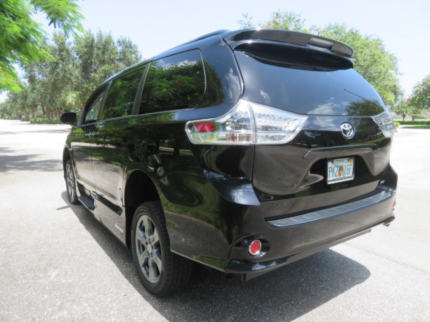 2017 Black /Black Toyota Sienna SE 8-Passenger (5TDXZ3DC2HS) with an 3.5L V6 EFI DOHC 24V engine, 8A transmission, located at 4301 Oak Circle #19, Boca Raton, FL, 33431, (954) 561-2499, 26.388472, -80.084045 - You are looking at Gorgeous Low Mileage Black on Black Garage Kept 2017 Toyota Sienna SE Sport Handicap Van Wheelchair Van VMI Conversion Van with 21K Original Miles, Power Side Entry Ramp with Kneeling Van Function, Q Straint Tie Down System. Quick Release Front Seats, Driver's Transfer Seat, Hand- Photo#16