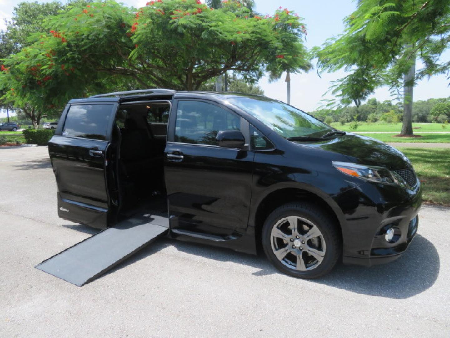 2017 Black /Black Toyota Sienna SE 8-Passenger (5TDXZ3DC2HS) with an 3.5L V6 EFI DOHC 24V engine, 8A transmission, located at 4301 Oak Circle #19, Boca Raton, FL, 33431, (954) 561-2499, 26.388472, -80.084045 - You are looking at Gorgeous Low Mileage Black on Black Garage Kept 2017 Toyota Sienna SE Sport Handicap Van Wheelchair Van VMI Conversion Van with 21K Original Miles, Power Side Entry Ramp with Kneeling Van Function, Q Straint Tie Down System. Quick Release Front Seats, Driver's Transfer Seat, Hand- Photo#42