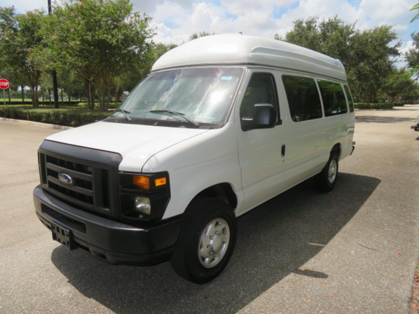 2011 White /Gray Ford E-Series Van E-350 Super Duty Extended (1FTSS3EL3BD) with an 5.4L V8 SOHC 16V engine, located at 4301 Oak Circle #19, Boca Raton, FL, 33431, (954) 561-2499, 26.388472, -80.084045- Photo#23