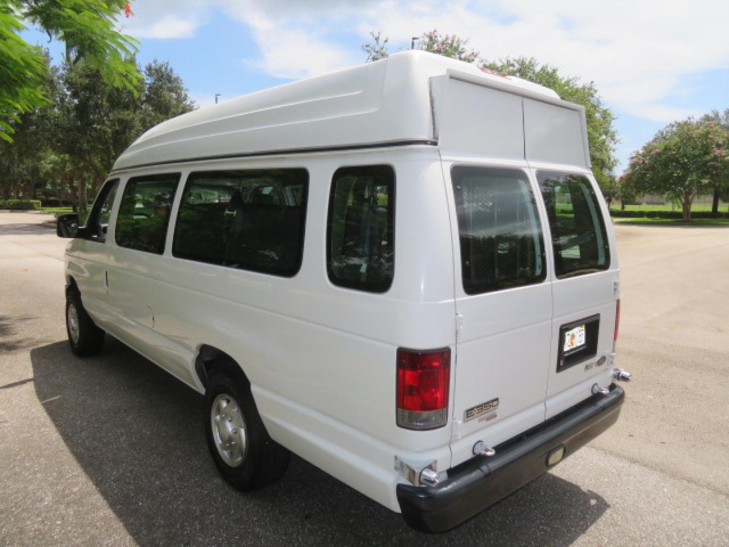 2011 White /Gray Ford E-Series Van E-350 Super Duty Extended (1FTSS3EL3BD) with an 5.4L V8 SOHC 16V engine, located at 4301 Oak Circle #19, Boca Raton, FL, 33431, (954) 561-2499, 26.388472, -80.084045- Photo#25