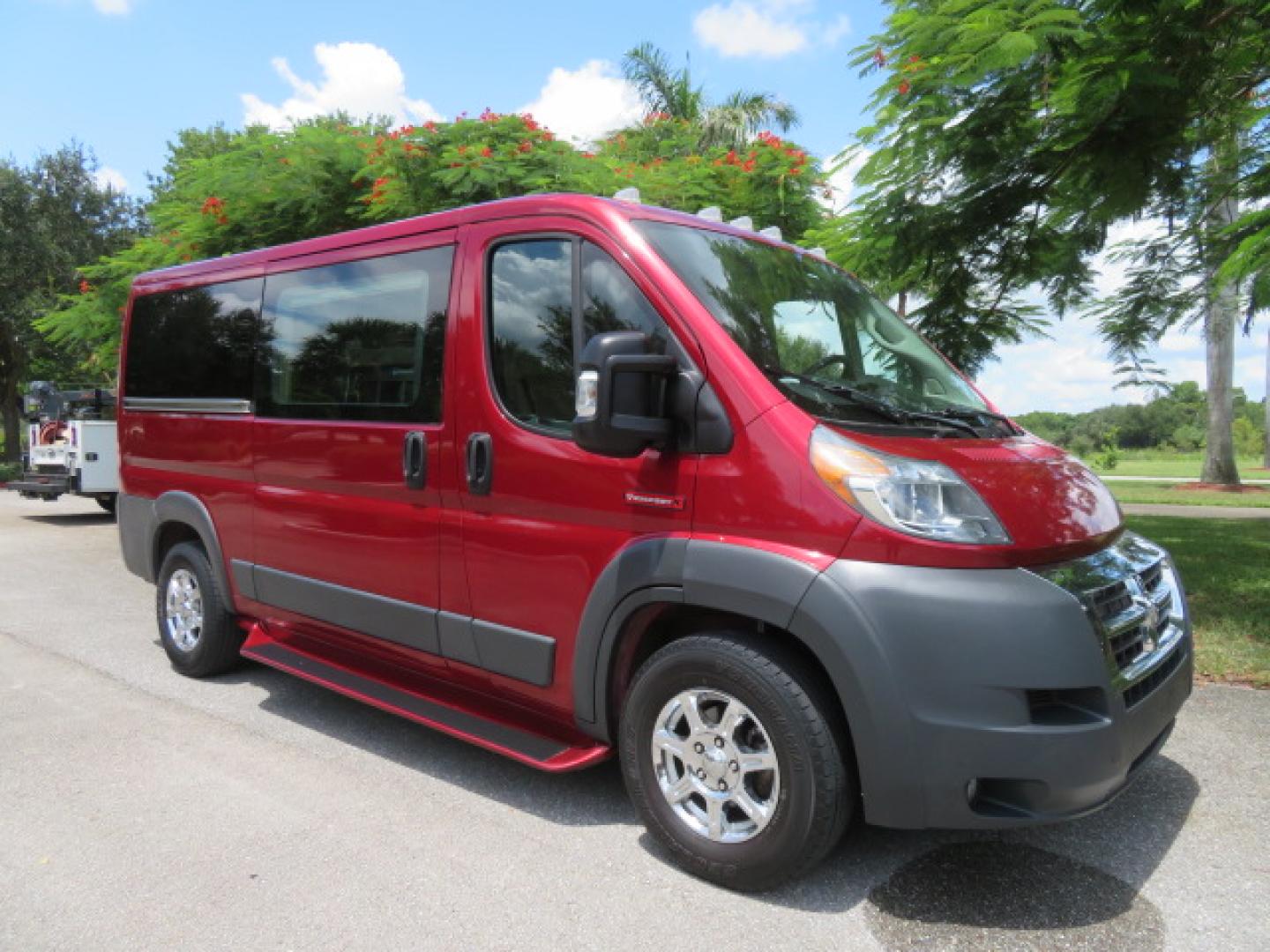 2018 Red /Beige RAM Promaster 1500 Low Roof Tradesman 136-in. WB (3C6TRVAG0JE) with an 3.6L V6 engine, 6A transmission, located at 4301 Oak Circle #19, Boca Raton, FL, 33431, (954) 561-2499, 26.388472, -80.084045- Photo#9