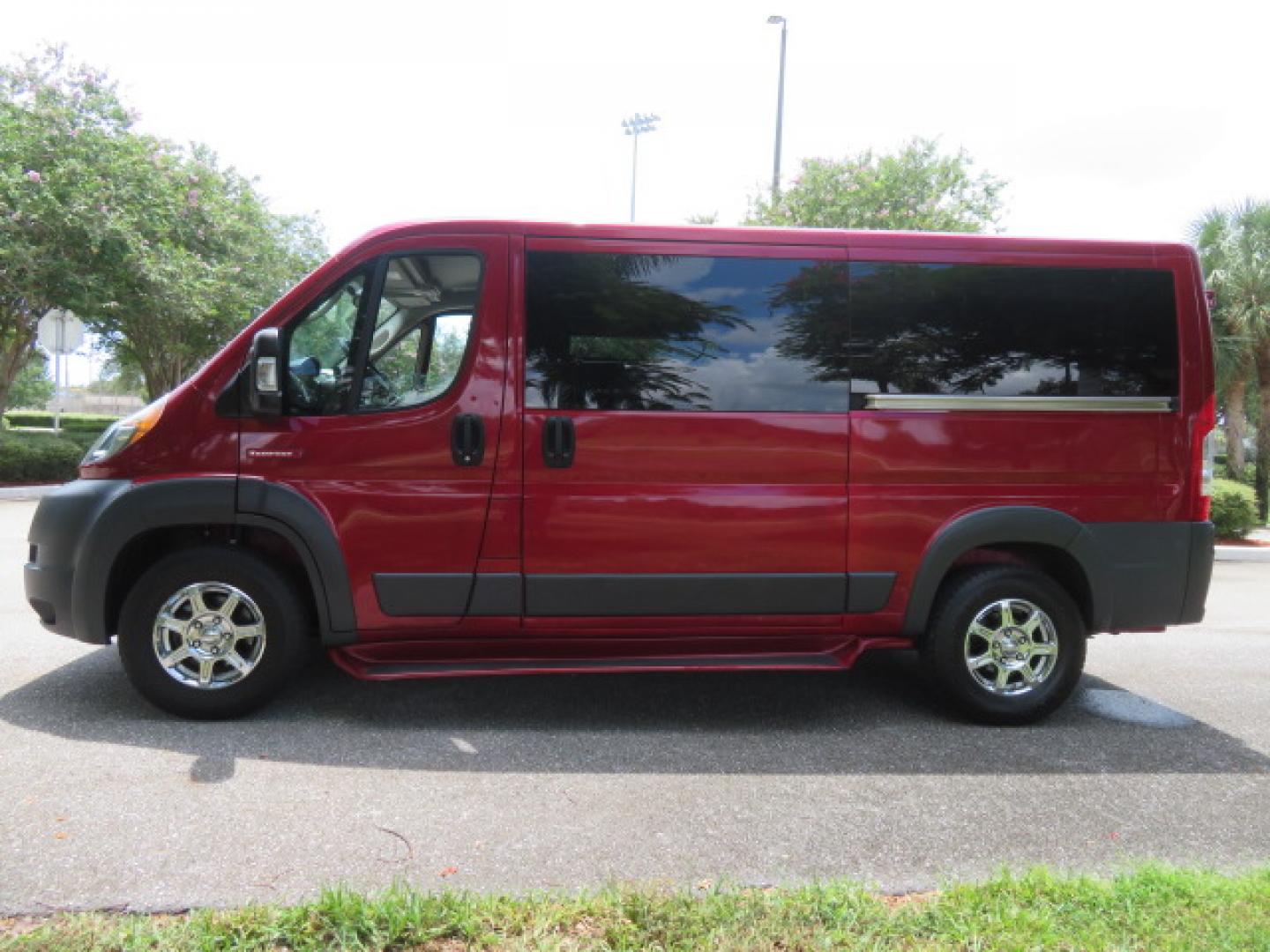 2018 Red /Beige RAM Promaster 1500 Low Roof Tradesman 136-in. WB (3C6TRVAG0JE) with an 3.6L V6 engine, 6A transmission, located at 4301 Oak Circle #19, Boca Raton, FL, 33431, (954) 561-2499, 26.388472, -80.084045- Photo#14