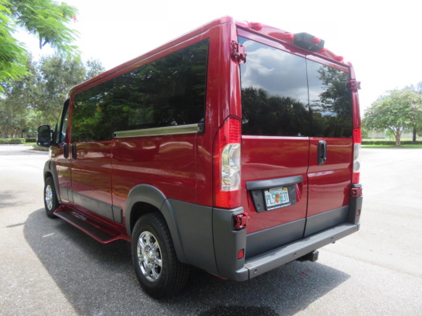 2018 Red /Beige RAM Promaster 1500 Low Roof Tradesman 136-in. WB (3C6TRVAG0JE) with an 3.6L V6 engine, 6A transmission, located at 4301 Oak Circle #19, Boca Raton, FL, 33431, (954) 561-2499, 26.388472, -80.084045- Photo#16