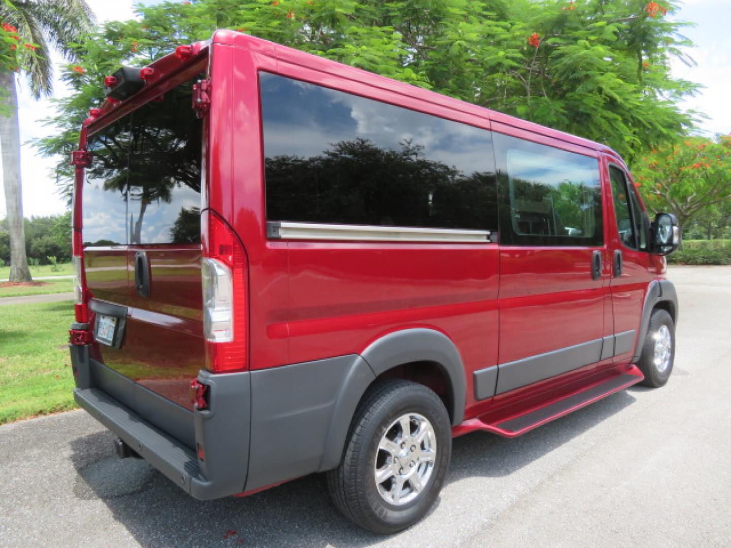2018 Red /Beige RAM Promaster 1500 Low Roof Tradesman 136-in. WB (3C6TRVAG0JE) with an 3.6L V6 engine, 6A transmission, located at 4301 Oak Circle #19, Boca Raton, FL, 33431, (954) 561-2499, 26.388472, -80.084045- Photo#18