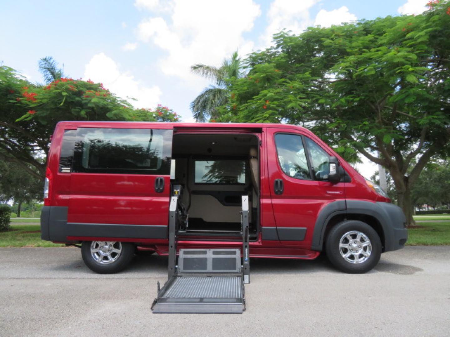 2018 Red /Beige RAM Promaster 1500 Low Roof Tradesman 136-in. WB (3C6TRVAG0JE) with an 3.6L V6 engine, 6A transmission, located at 4301 Oak Circle #19, Boca Raton, FL, 33431, (954) 561-2499, 26.388472, -80.084045- Photo#29