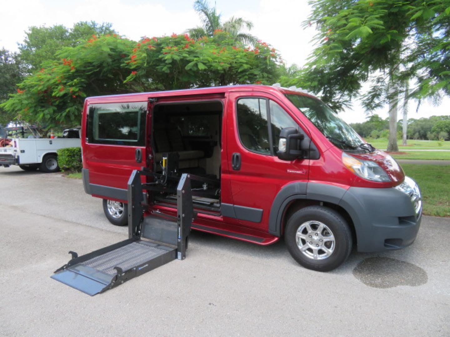 2018 Red /Beige RAM Promaster 1500 Low Roof Tradesman 136-in. WB (3C6TRVAG0JE) with an 3.6L V6 engine, 6A transmission, located at 4301 Oak Circle #19, Boca Raton, FL, 33431, (954) 561-2499, 26.388472, -80.084045- Photo#31