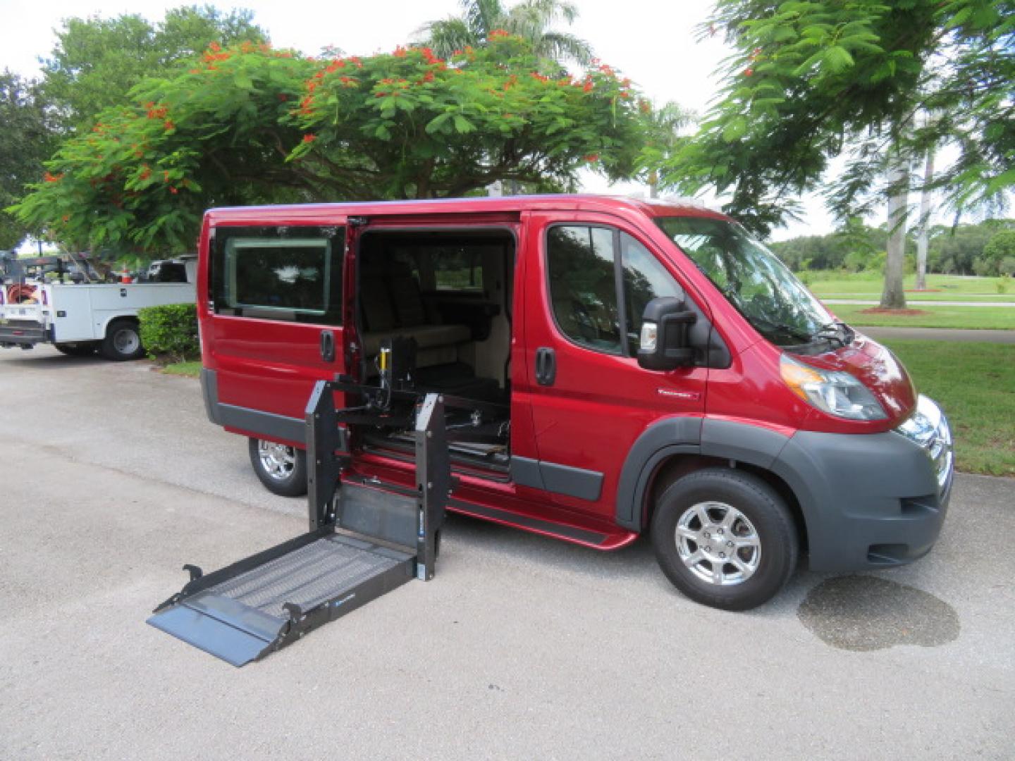 2018 Red /Beige RAM Promaster 1500 Low Roof Tradesman 136-in. WB (3C6TRVAG0JE) with an 3.6L V6 engine, 6A transmission, located at 4301 Oak Circle #19, Boca Raton, FL, 33431, (954) 561-2499, 26.388472, -80.084045- Photo#32