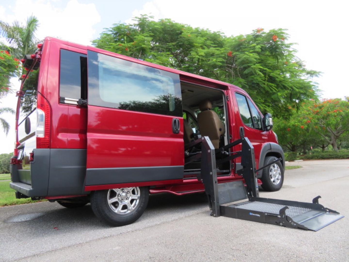 2018 Red /Beige RAM Promaster 1500 Low Roof Tradesman 136-in. WB (3C6TRVAG0JE) with an 3.6L V6 engine, 6A transmission, located at 4301 Oak Circle #19, Boca Raton, FL, 33431, (954) 561-2499, 26.388472, -80.084045- Photo#34