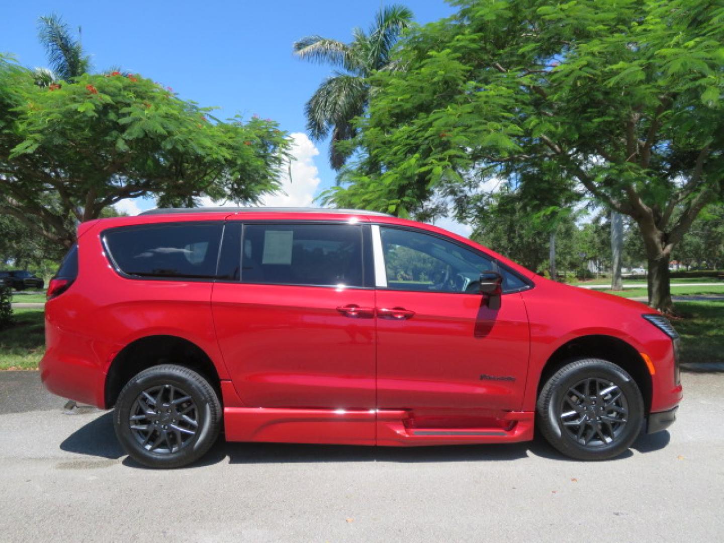 2027 Red /Black CHRYSLER Pacifica Sport (2C4RC1BG4VR) , located at 4301 Oak Circle #19, Boca Raton, FL, 33431, (954) 561-2499, 26.388472, -80.084045 - ? BRAND NEW 2027 CHRYSLER PACIFICA SELECT SPORT — BRAUNABILITY XT WHEELCHAIR CONVERSION ? ? RED HOT PEARL • S APPEARANCE PACKAGE ? ? THE NEW STANDARD IN WHEELCHAIR ACCESSIBILITY, COMFORT & STYLE! Looking for a BRAND NEW wheelchair accessible van with bold styling, premium comfort, and industr- Photo#7