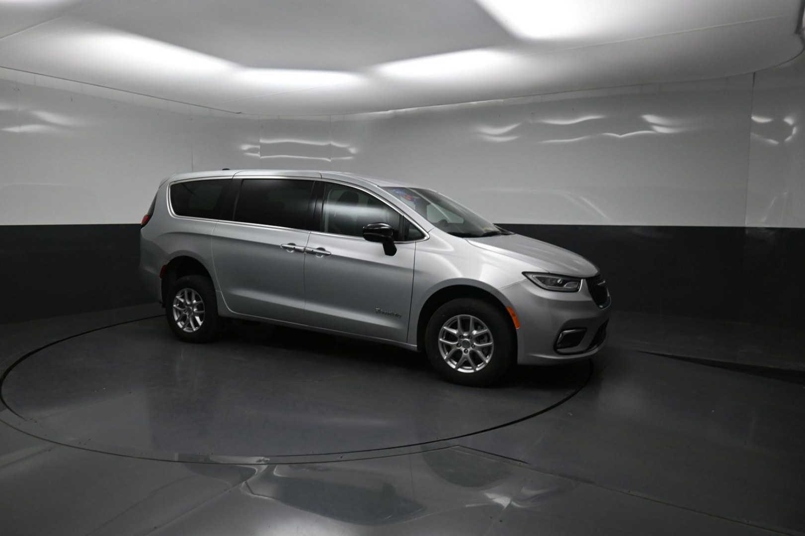 2024 Chrysler Pacifica Touring L (2C4RC1BG3RR) with an 3.6L V6 DOHC 24V engine, 9A transmission, located at 4301 Oak Circle #19, Boca Raton, FL, 33431, (954) 561-2499, 26.388472, -80.084045 - ? 2024 CHRYSLER PACIFICA BRAUNABILITY V7 — BRAND NEW CONVERSION! ? SEARCHING FOR A 2024 CHRYSLER PACIFICA HANDICAP WHEELCHAIR VAN? Looking for a BRAND NEW BraunAbility Rear-Entry V7 Conversion? You found it! ? 2024 Chrysler Pacifica ? BraunAbility V7 Rear-Entry Conversion ? BRAND NEW BraunAbi- Photo#19