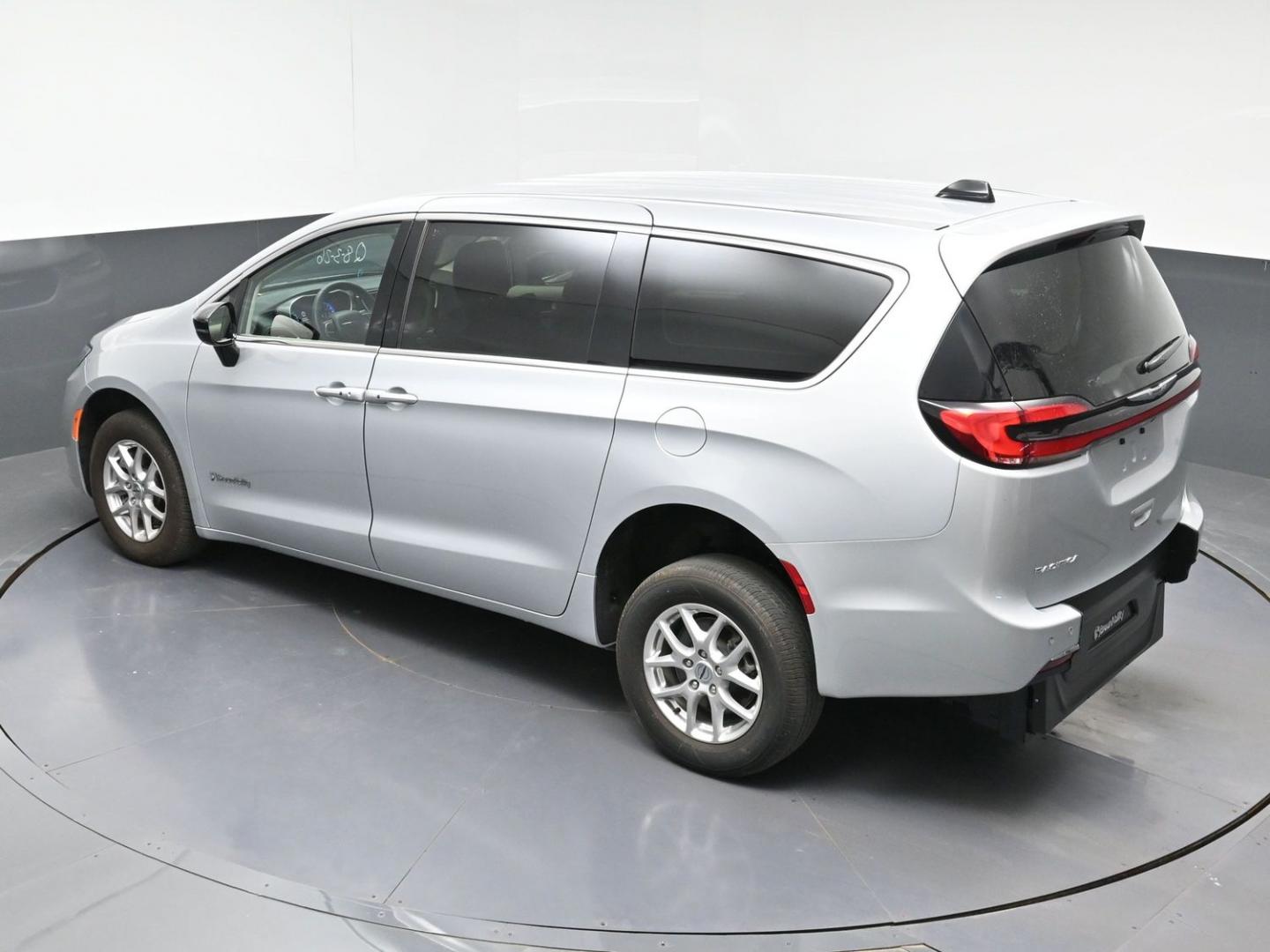 2024 Chrysler Pacifica Touring L (2C4RC1BG3RR) with an 3.6L V6 DOHC 24V engine, 9A transmission, located at 4301 Oak Circle #19, Boca Raton, FL, 33431, (954) 561-2499, 26.388472, -80.084045 - ? 2024 CHRYSLER PACIFICA BRAUNABILITY V7 — BRAND NEW CONVERSION! ? SEARCHING FOR A 2024 CHRYSLER PACIFICA HANDICAP WHEELCHAIR VAN? Looking for a BRAND NEW BraunAbility Rear-Entry V7 Conversion? You found it! ? 2024 Chrysler Pacifica ? BraunAbility V7 Rear-Entry Conversion ? BRAND NEW BraunAbi- Photo#24