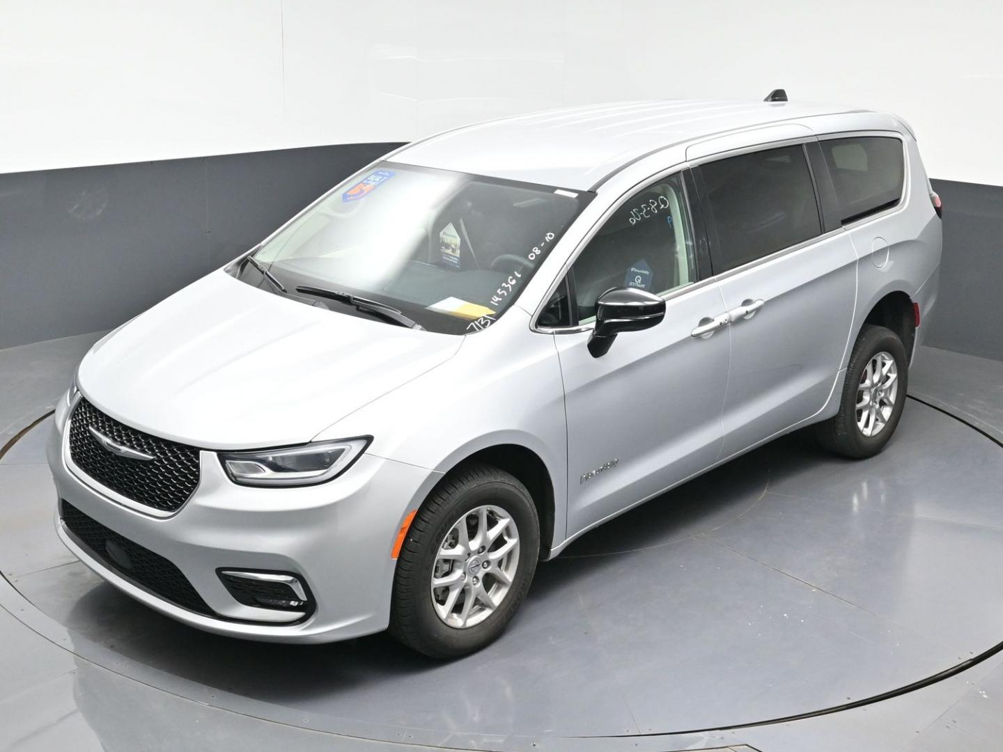 2024 Silver /Black Chrysler Pacifica Touring L (2C4RC1BG7RR) with an 3.6L V6 DOHC 24V engine, 9A transmission, located at 4301 Oak Circle #19, Boca Raton, FL, 33431, (954) 561-2499, 26.388472, -80.084045 - ? 2024 CHRYSLER PACIFICA BRAUNABILITY V7 — BRAND NEW CONVERSION! ? SEARCHING FOR A 2024 CHRYSLER PACIFICA HANDICAP WHEELCHAIR VAN? Looking for a BRAND NEW BraunAbility Rear-Entry V7 Conversion? You found it! ? 2024 Chrysler Pacifica ? BraunAbility V7 Rear-Entry Conversion ? BRAND NEW BraunAbi- Photo#21