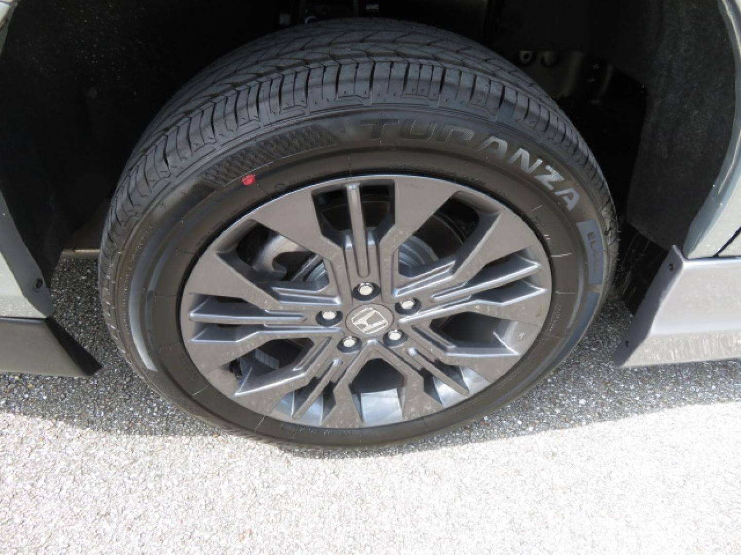 2026 Silver /Light Gray Honda Odyssey Touring (5FNRL6H80TB) with an 3.5L V6 SOHC 24V engine, Automatic transmission, located at 4301 Oak Circle #19, Boca Raton, FL, 33431, (954) 561-2499, 26.388472, -80.084045- Photo#33