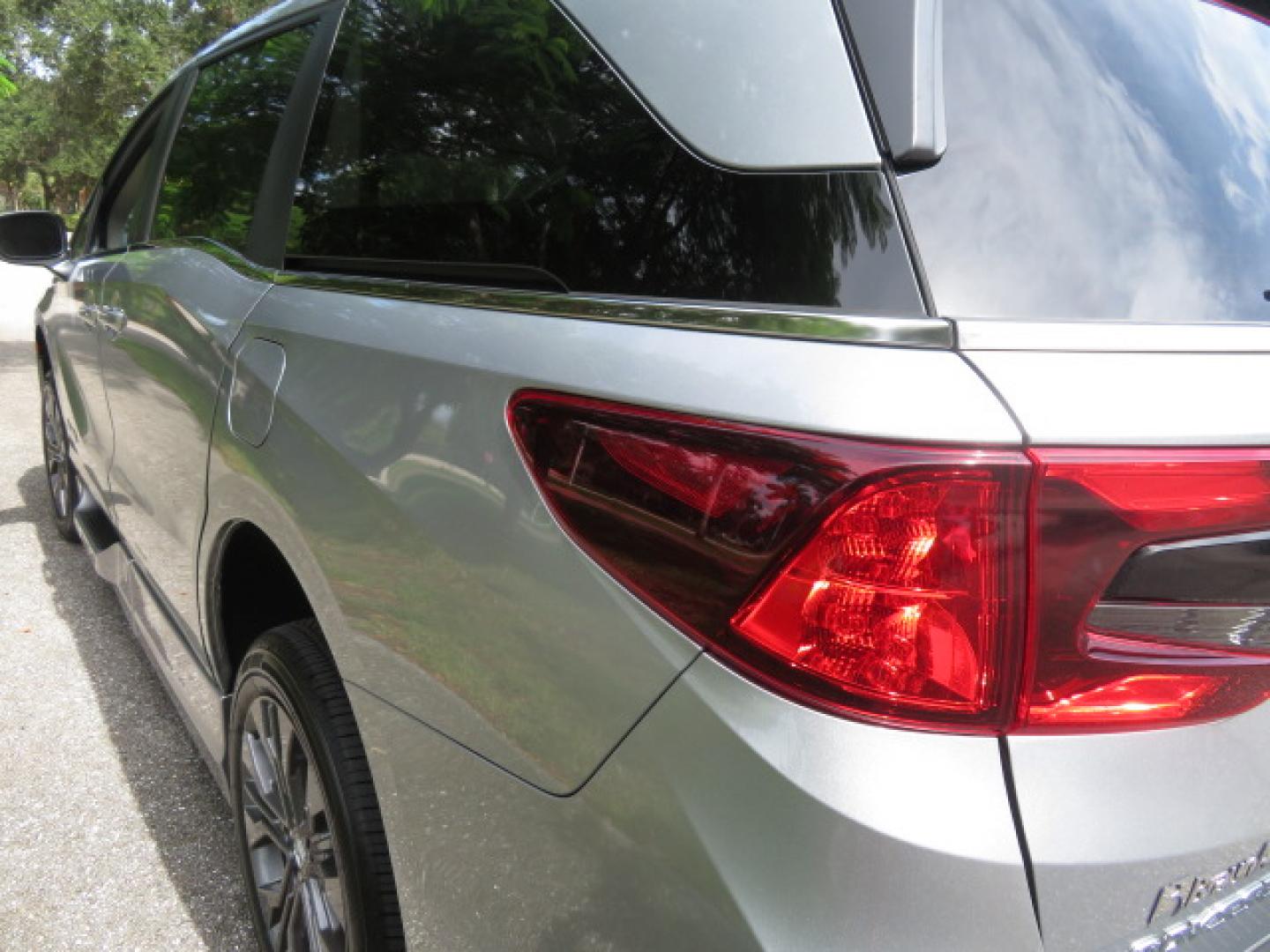 2026 Silver /Light Gray Honda Odyssey Touring (5FNRL6H80TB) with an 3.5L V6 SOHC 24V engine, Automatic transmission, located at 4301 Oak Circle #19, Boca Raton, FL, 33431, (954) 561-2499, 26.388472, -80.084045- Photo#38