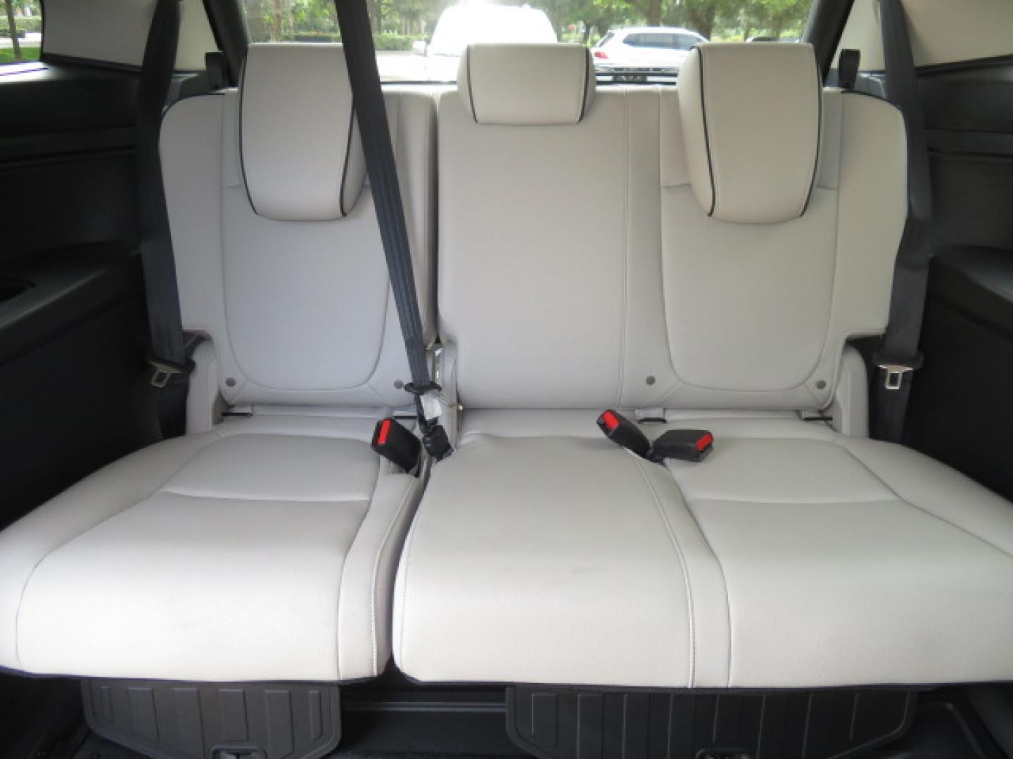 2026 Silver /Light Gray Honda Odyssey Touring (5FNRL6H80TB) with an 3.5L V6 SOHC 24V engine, Automatic transmission, located at 4301 Oak Circle #19, Boca Raton, FL, 33431, (954) 561-2499, 26.388472, -80.084045- Photo#50