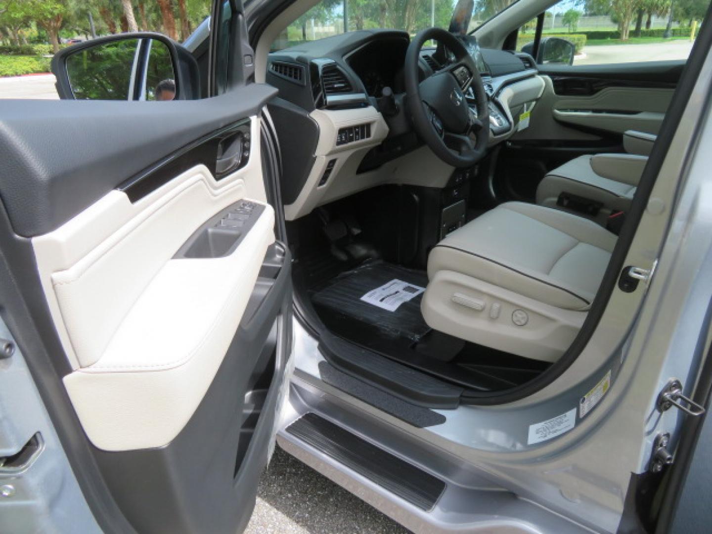 2026 Silver /Light Gray Honda Odyssey Touring (5FNRL6H80TB) with an 3.5L V6 SOHC 24V engine, Automatic transmission, located at 4301 Oak Circle #19, Boca Raton, FL, 33431, (954) 561-2499, 26.388472, -80.084045- Photo#66