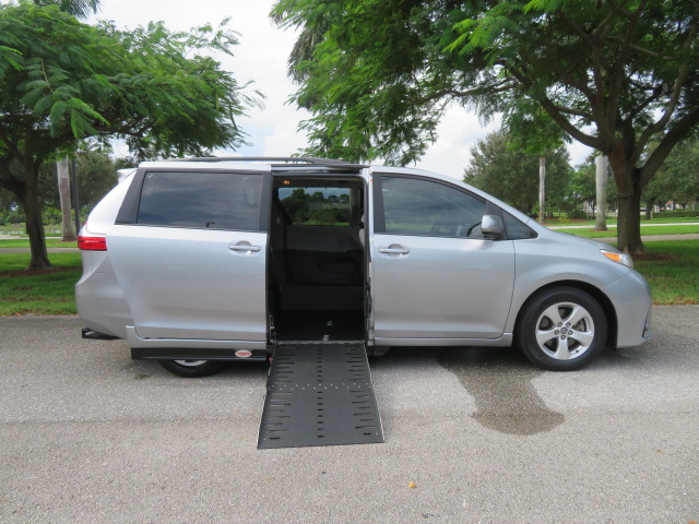 photo of 2018 Toyota Sienna LE 8-Passenger Handicap Wheelchair Conversion Van Power Side Entry