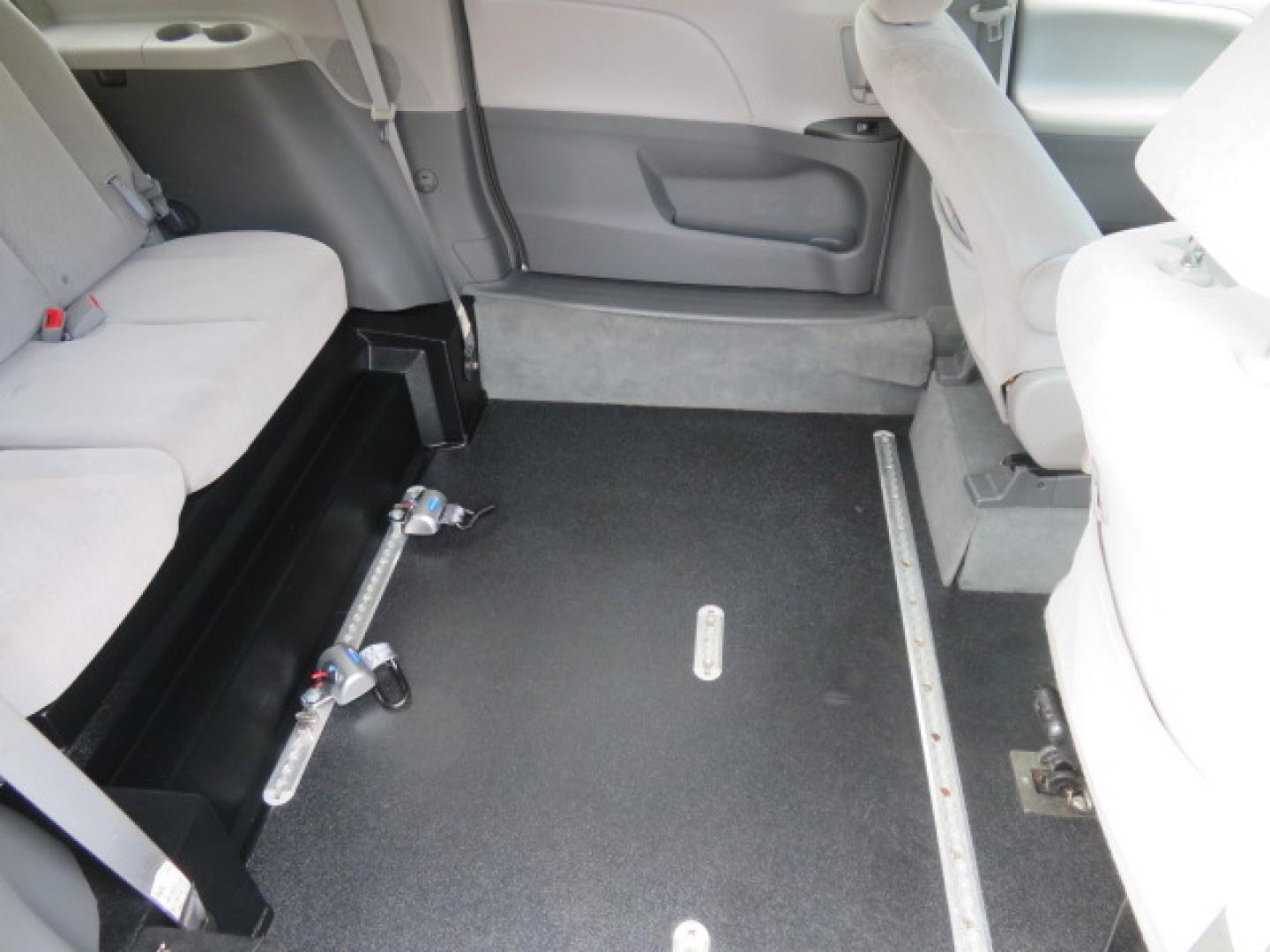 2018 Silver /Gray Toyota Sienna LE 8-Passenger (5TDKZ3DC7JS) with an 3.5L V6 EFI DOHC 24V engine, 8A transmission, located at 4301 Oak Circle #19, Boca Raton, FL, 33431, (954) 561-2499, 26.388472, -80.084045 - ? 2018 TOYOTA SIENNA POWER SIDE-ENTRY WHEELCHAIR VAN — IMMACULATE! ?? Looking for a clean, reliable Toyota Sienna handicap wheelchair van? This one deserves a serious look! ? 2018 Toyota Sienna ? Power Side-Entry Wheelchair Conversion ? Immaculate Condition Inside & Out ? Clean Carfax ? Clea- Photo#38