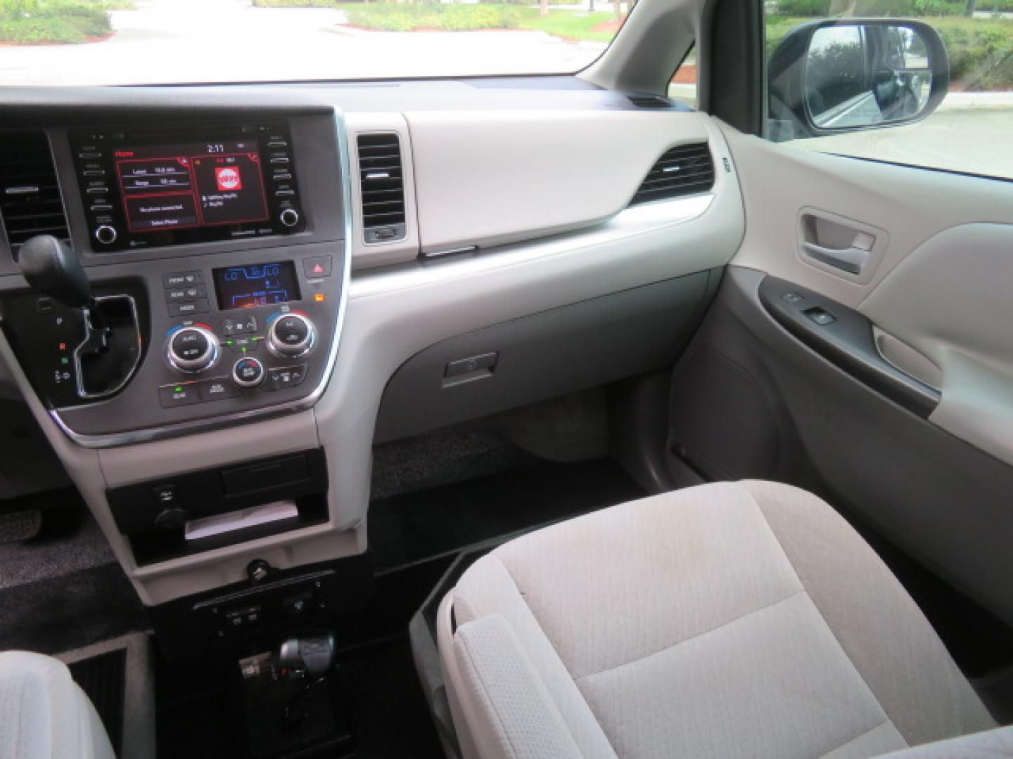 2018 Silver /Gray Toyota Sienna LE 8-Passenger (5TDKZ3DC7JS) with an 3.5L V6 EFI DOHC 24V engine, 8A transmission, located at 4301 Oak Circle #19, Boca Raton, FL, 33431, (954) 561-2499, 26.388472, -80.084045 - ? 2018 TOYOTA SIENNA POWER SIDE-ENTRY WHEELCHAIR VAN — IMMACULATE! ?? Looking for a clean, reliable Toyota Sienna handicap wheelchair van? This one deserves a serious look! ? 2018 Toyota Sienna ? Power Side-Entry Wheelchair Conversion ? Immaculate Condition Inside & Out ? Clean Carfax ? Clea- Photo#41