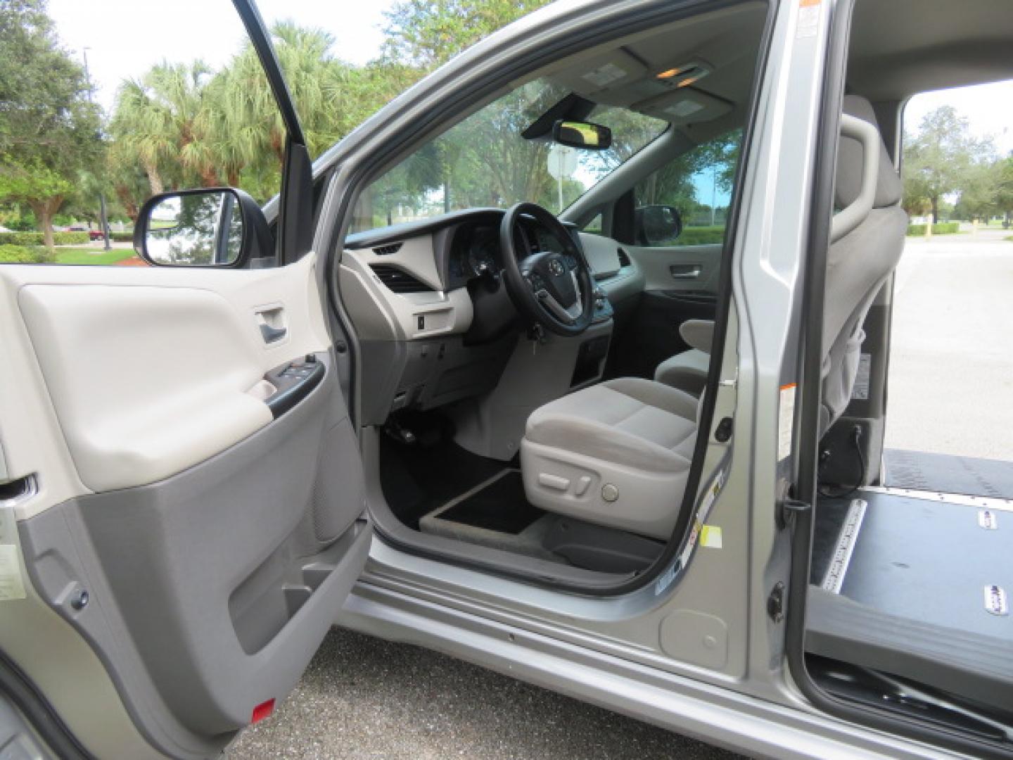 2018 Silver /Gray Toyota Sienna LE 8-Passenger (5TDKZ3DC7JS) with an 3.5L V6 EFI DOHC 24V engine, 8A transmission, located at 4301 Oak Circle #19, Boca Raton, FL, 33431, (954) 561-2499, 26.388472, -80.084045 - ? 2018 TOYOTA SIENNA POWER SIDE-ENTRY WHEELCHAIR VAN — IMMACULATE! ?? Looking for a clean, reliable Toyota Sienna handicap wheelchair van? This one deserves a serious look! ? 2018 Toyota Sienna ? Power Side-Entry Wheelchair Conversion ? Immaculate Condition Inside & Out ? Clean Carfax ? Clea- Photo#54