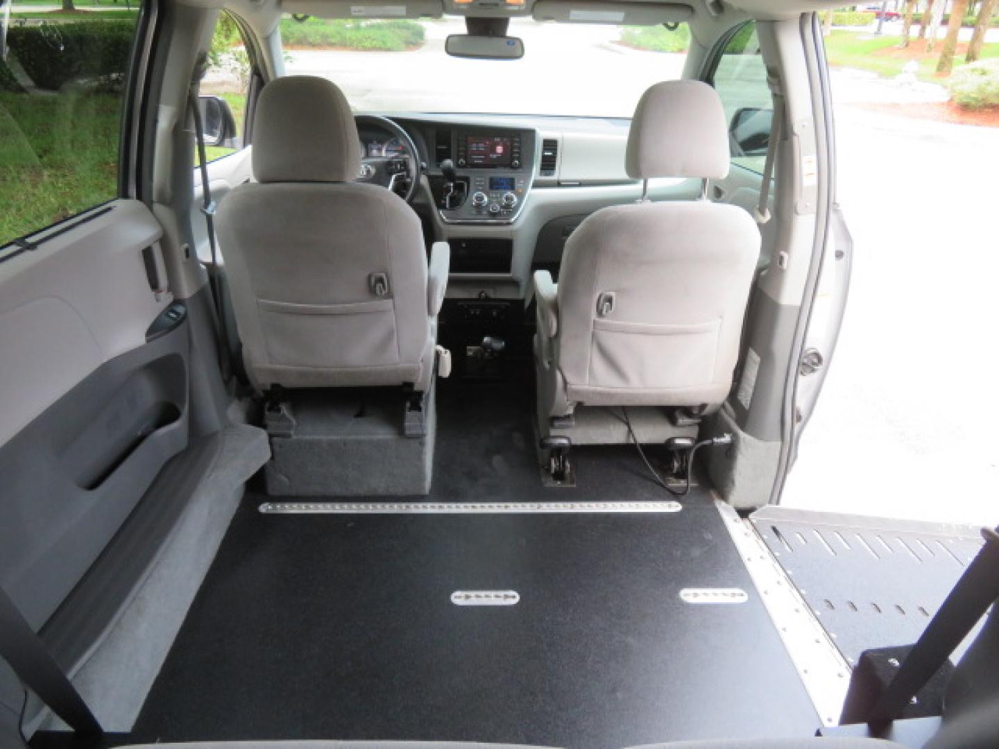 2018 Silver /Gray Toyota Sienna LE 8-Passenger (5TDKZ3DC7JS) with an 3.5L V6 EFI DOHC 24V engine, 8A transmission, located at 4301 Oak Circle #19, Boca Raton, FL, 33431, (954) 561-2499, 26.388472, -80.084045 - ? 2018 TOYOTA SIENNA POWER SIDE-ENTRY WHEELCHAIR VAN — IMMACULATE! ?? Looking for a clean, reliable Toyota Sienna handicap wheelchair van? This one deserves a serious look! ? 2018 Toyota Sienna ? Power Side-Entry Wheelchair Conversion ? Immaculate Condition Inside & Out ? Clean Carfax ? Clea- Photo#59